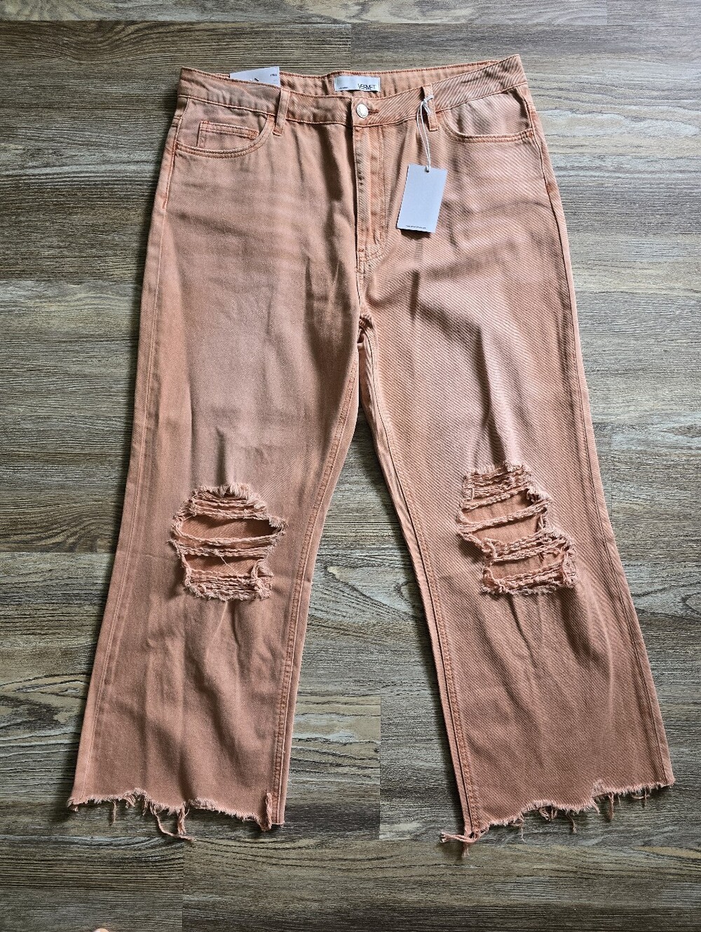 Size 32 VERVET CROP FLARE DISTRESSED JEANS - Picture 2 of 7